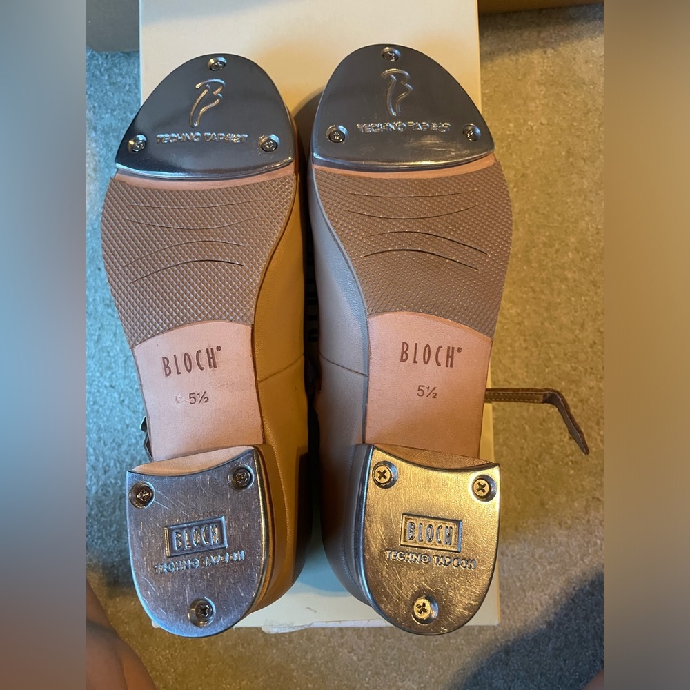 Tap Shoes - Picture 3 of 4